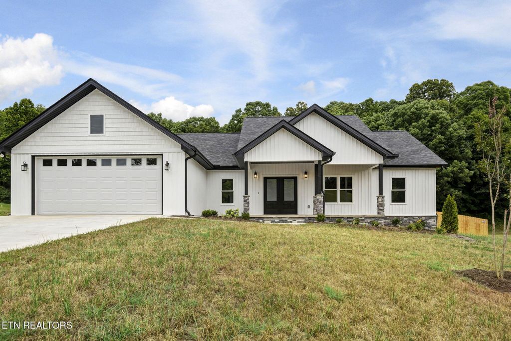 Photo of 766 Hillvale Rd, Andersonville, TN 37705 (MLS # 1336624)