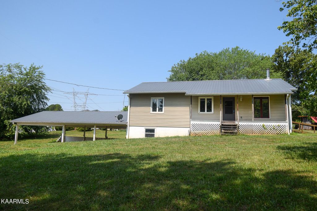 Photo of 205 Disco Loop Rd, Friendsville, TN 37737 (MLS # 1230389)