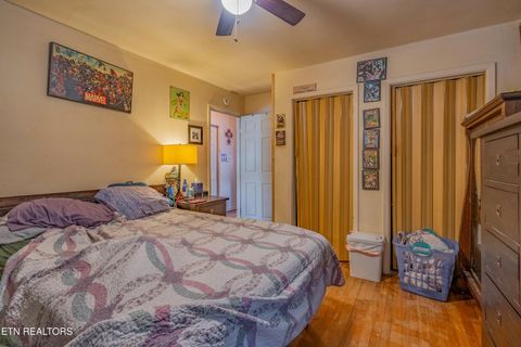 Tiny photo for 2315 Chillicothe St, Knoxville, TN 37921 (MLS # 1327151)