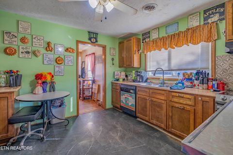 Tiny photo for 2315 Chillicothe St, Knoxville, TN 37921 (MLS # 1327151)