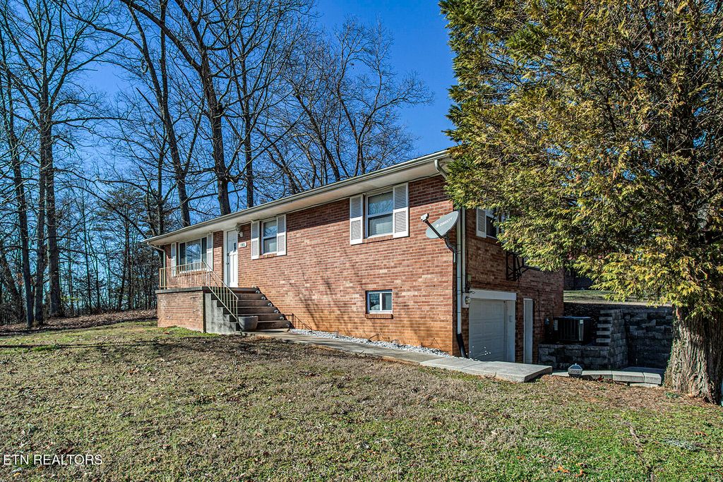 Photo of 105 Port Madison Drive, Loudon, TN 37774 (MLS # 1331709)