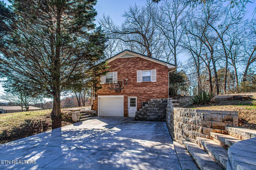 Photo of 105 Port Madison Drive, Loudon, TN 37774 (MLS # 1331709)