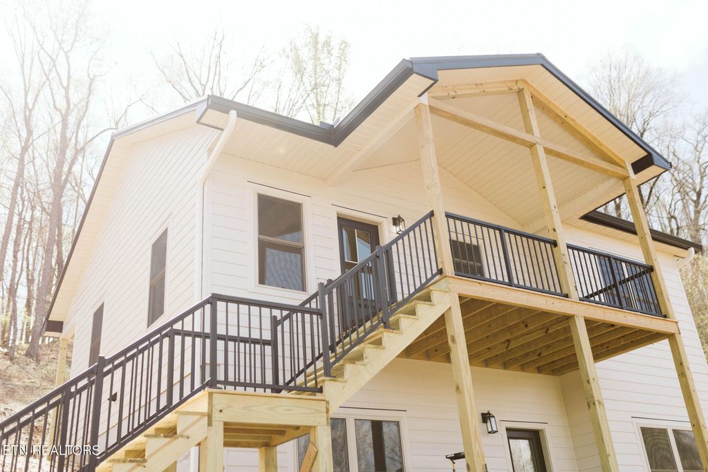 Photo of 162 Wilderness Drive, New Tazewell, TN 37825 (MLS # 1298446)