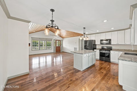 Tiny photo for 372 County Road 105, Athens, TN 37303 (MLS # 1355574)