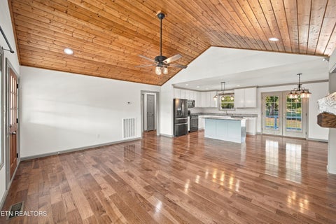 Tiny photo for 372 County Road 105, Athens, TN 37303 (MLS # 1355574)
