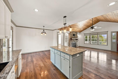 Tiny photo for 372 County Road 105, Athens, TN 37303 (MLS # 1355574)