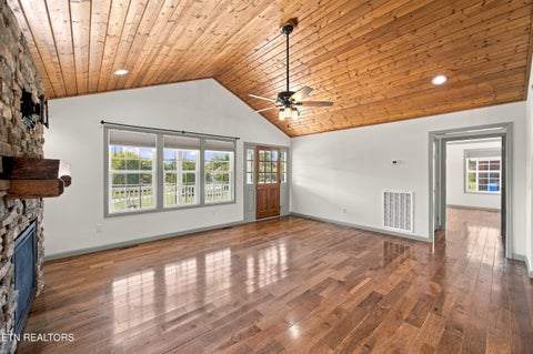 Tiny photo for 372 County Road 105, Athens, TN 37303 (MLS # 1355574)