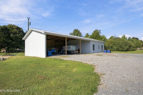 Tiny photo for 372 County Road 105, Athens, TN 37303 (MLS # 1355574)