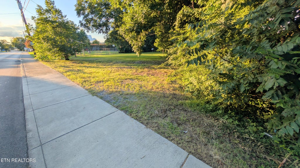 Photo of 606 Railroad St, Sevierville, TN 37862 (MLS # 1350618)