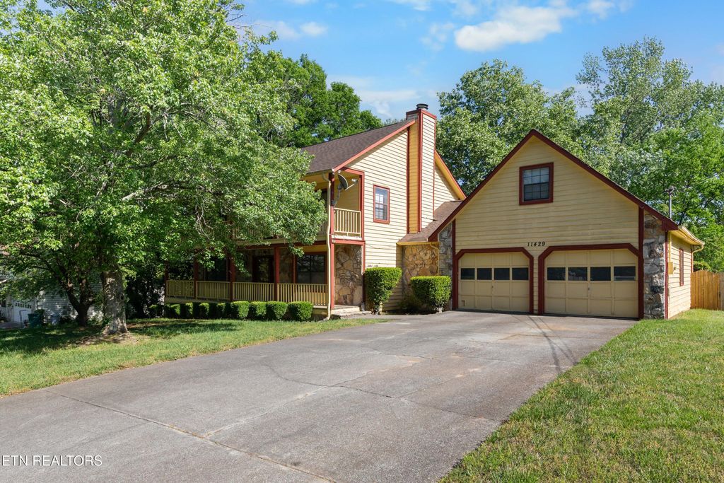 Photo of 11429 Hickory Springs Drive, Knoxville, TN 37932 (MLS # 1337986)
