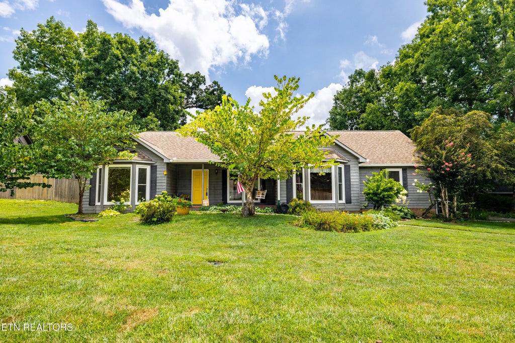Photo of 3216 Roanoke Circle, Knoxville, TN 37920 (MLS # 1348547)