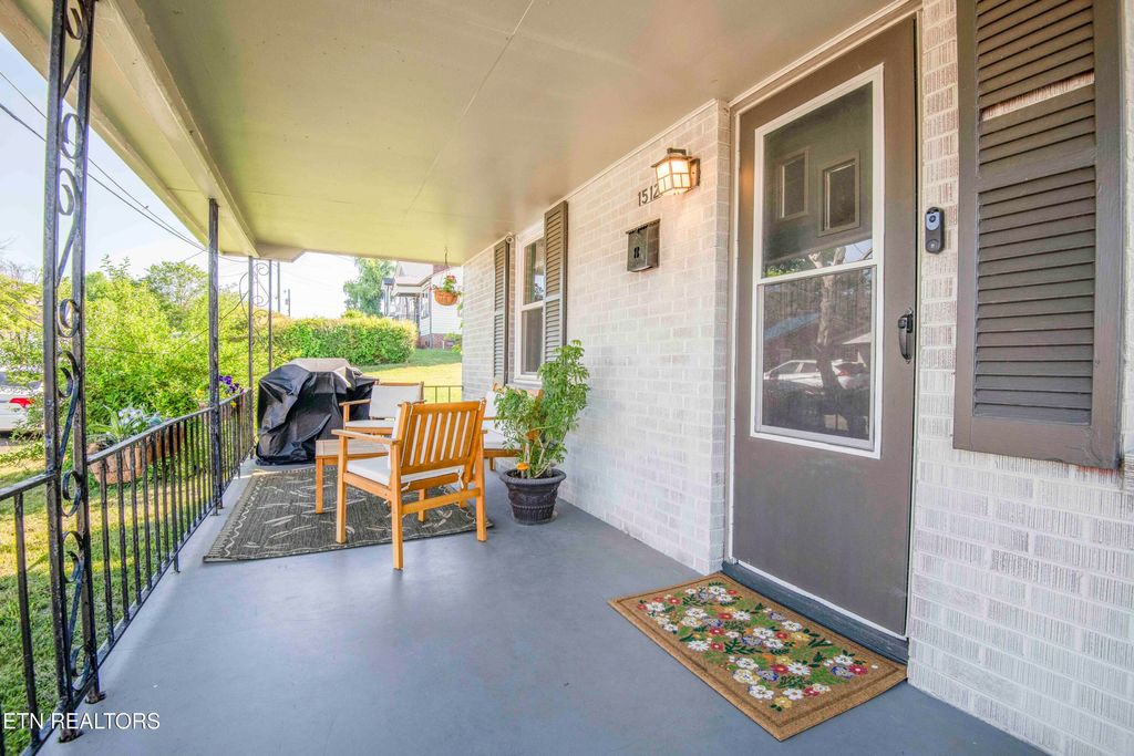 Photo of 1512 Pickett Ave, Knoxville, TN 37921 (MLS # 1338122)