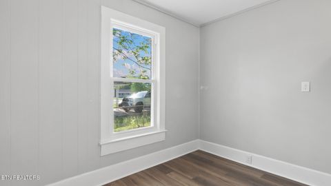 Tiny photo for 1430 Russell St, Morristown, TN 37813 (MLS # 1337357)