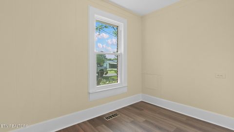 Tiny photo for 1430 Russell St, Morristown, TN 37813 (MLS # 1337357)