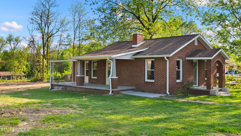 Photo of 1430 Russell St, Morristown, TN 37813 (MLS # 1337357)