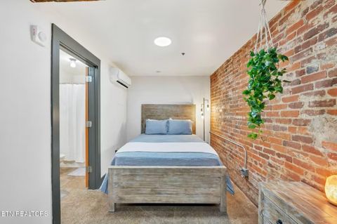 Tiny photo for 222 N Central St #b7, Knoxville, TN 37917 (MLS # 1336718)