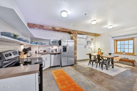 Tiny photo for 222 N Central St #b7, Knoxville, TN 37917 (MLS # 1336718)