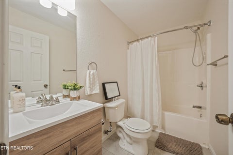 Tiny photo for 429 Woodlawn Pike, Knoxville, TN 37920 (MLS # 1353729)