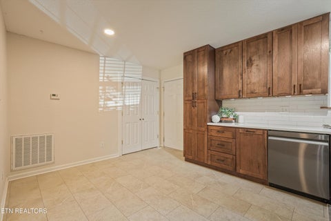 Tiny photo for 429 Woodlawn Pike, Knoxville, TN 37920 (MLS # 1353729)
