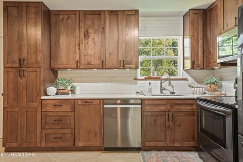 Tiny photo for 429 Woodlawn Pike, Knoxville, TN 37920 (MLS # 1353729)