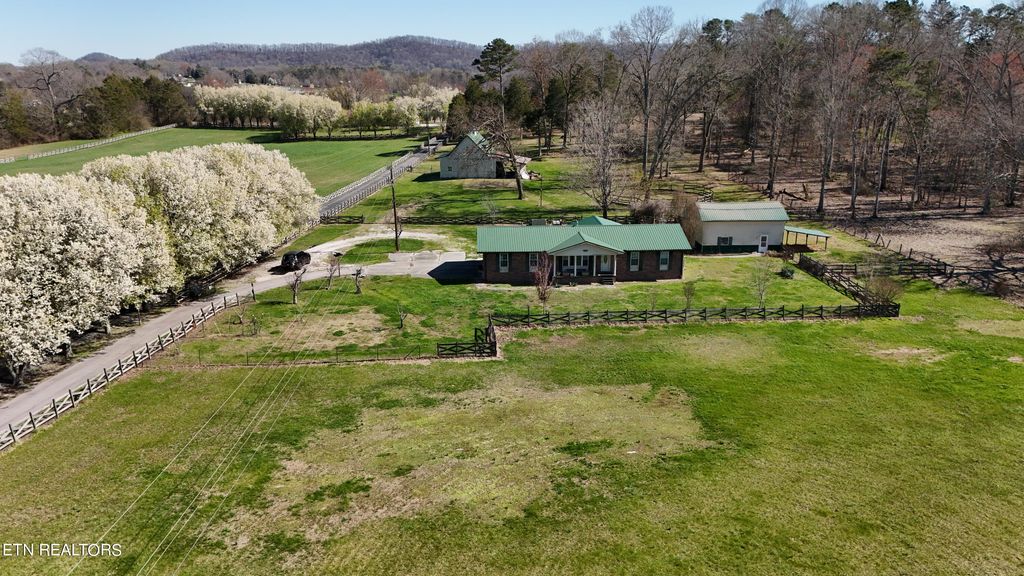 Photo of 7925 Majors Rd, Corryton, TN 37721 (MLS # 1256351)