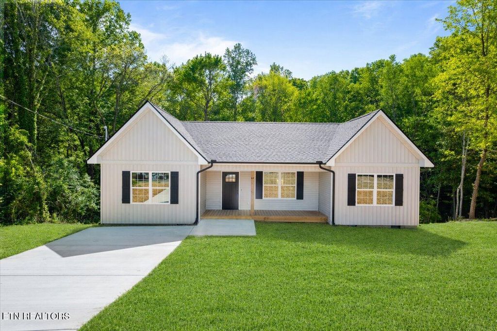 Photo of 208 Vintage Lane, Clinton, TN 37716 (MLS # 1336984)