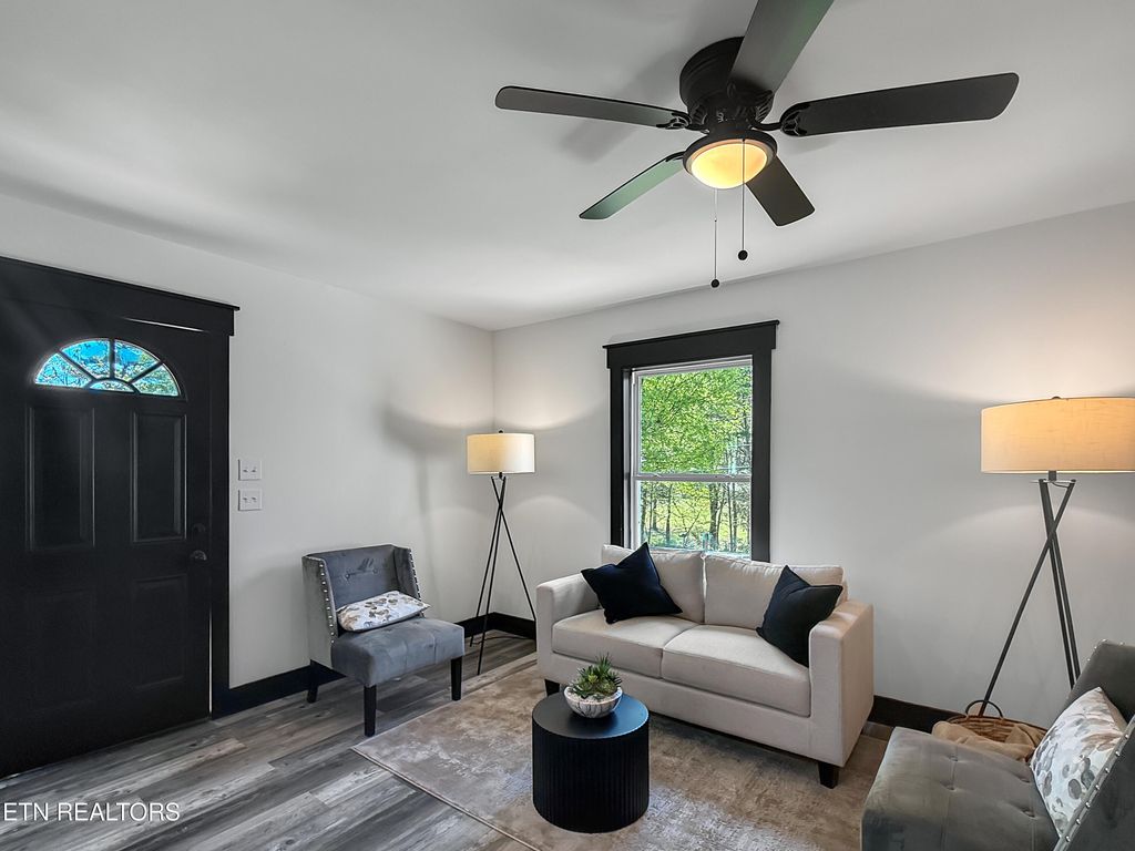 Photo of 4511 Wildwood Rd, Maryville, TN 37804 (MLS # 1336415)