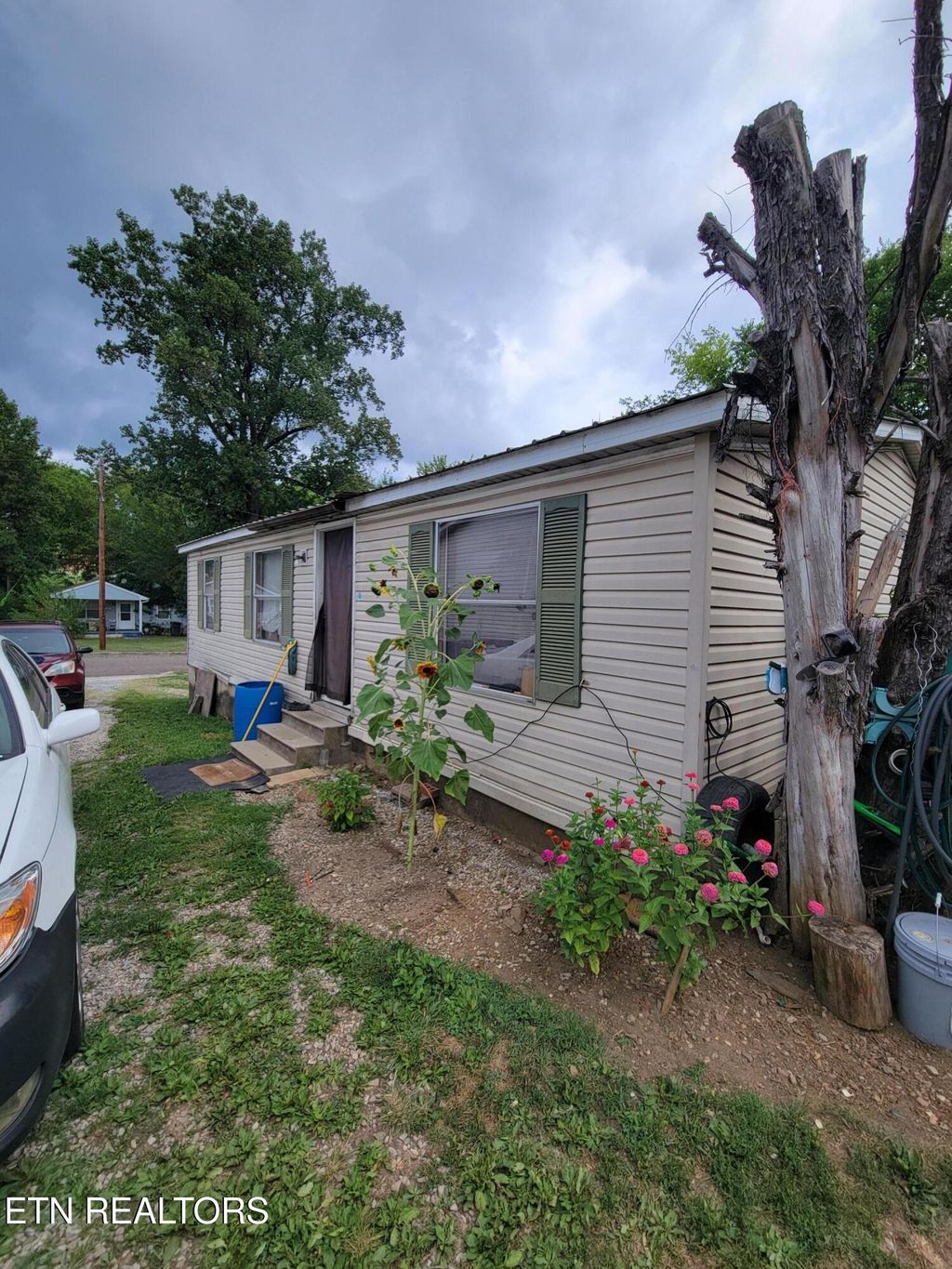 Photo of 1718 Connecticut Ave, Knoxville, TN 37921 (MLS # 1332942)