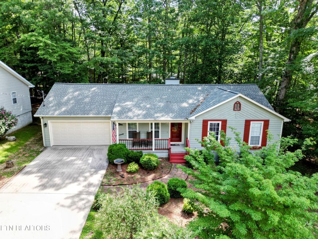 Photo of 105 Highgate Drive, Crossville, TN 38558 (MLS # 1308393)