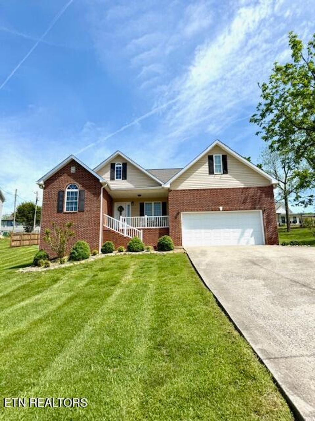 Photo of 217 Loomis St, Tellico Plains, TN 37385 (MLS # 1299227)