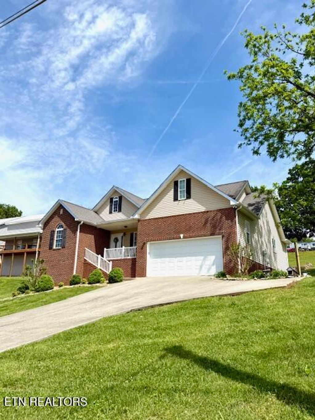 Photo of 217 Loomis St, Tellico Plains, TN 37385 (MLS # 1299227)