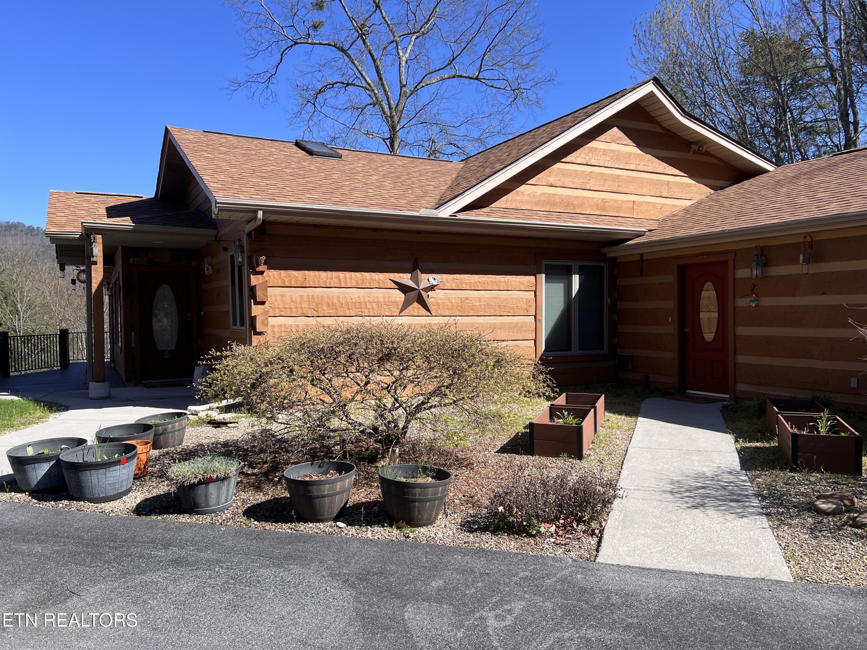 427 Gold Rd