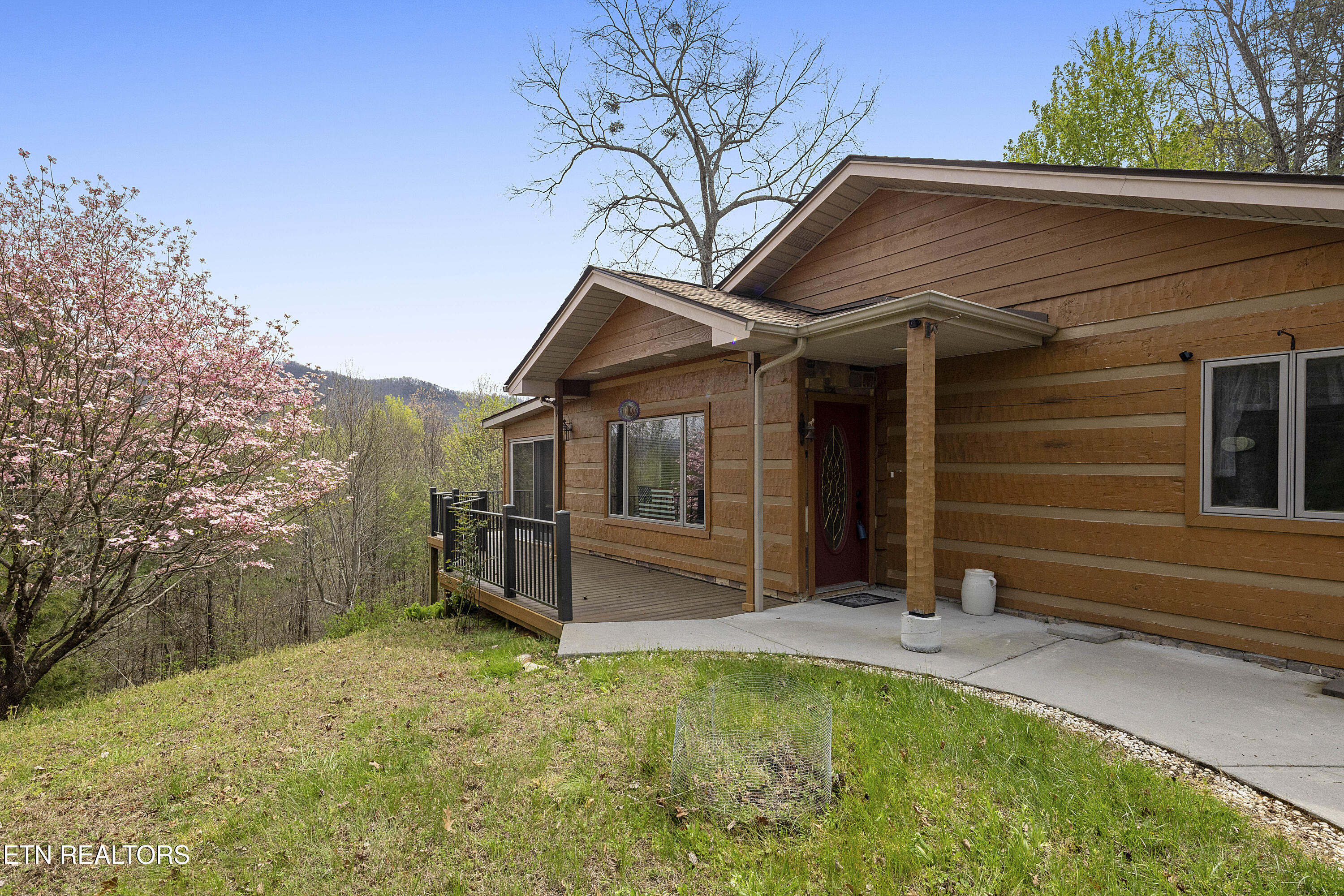 427 Gold Rd