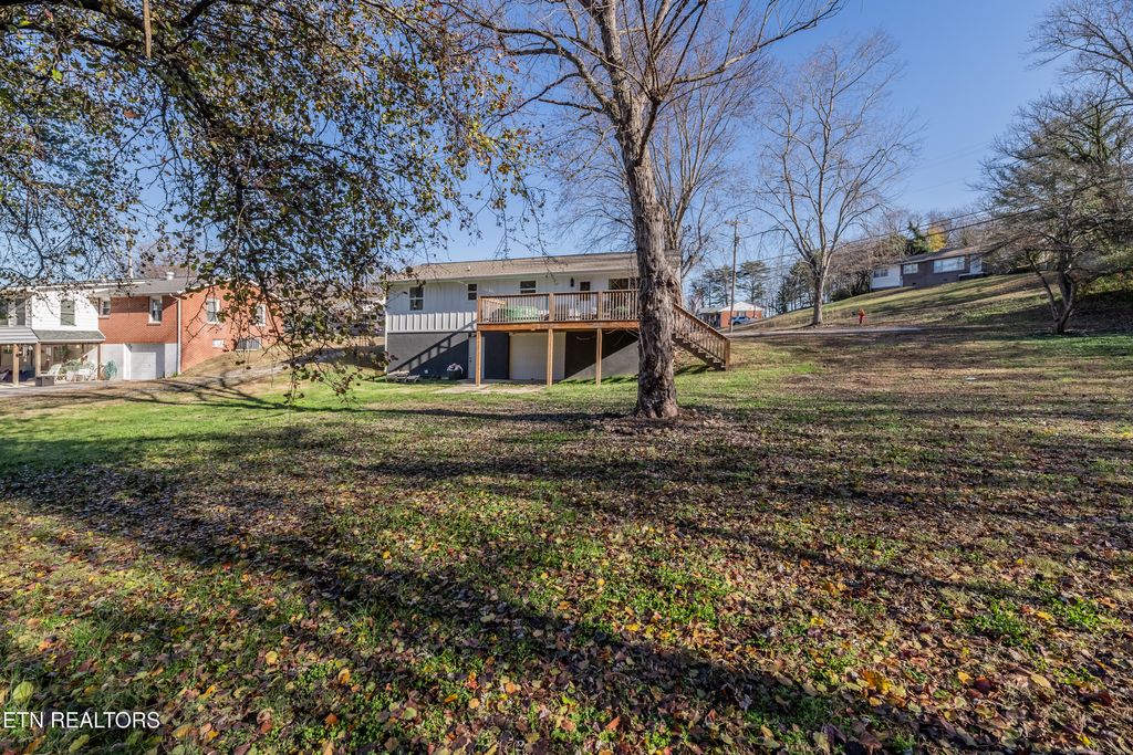 Photo of 513 High Point Circle, Kingston, TN 37763 (MLS # 1284882)