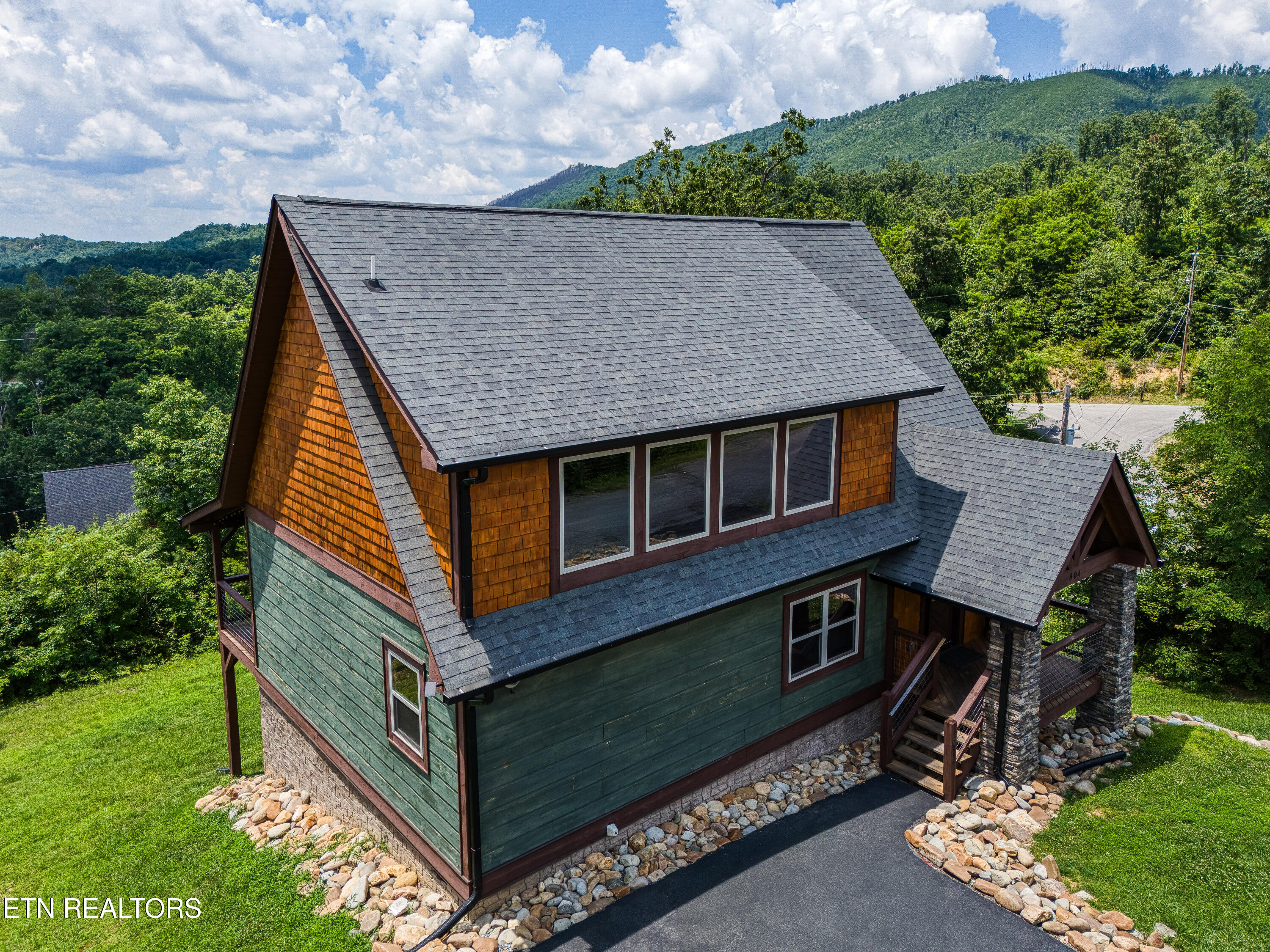 804 Upper Picadilly Lane