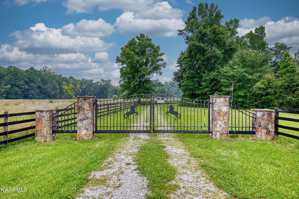 Photo of 5210 Knoxville Hwy, Oliver Springs, TN 37840 (MLS # 1232029)