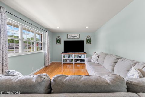 Tiny photo for 625 W Grinnell Circle, Knoxville, TN 37924 (MLS # 1342224)