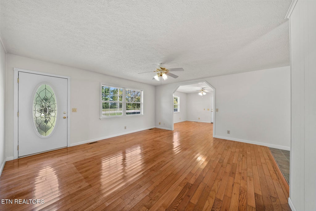 Photo of 223 Sparta Drive, Crossville, TN 38555 (MLS # 1358320)