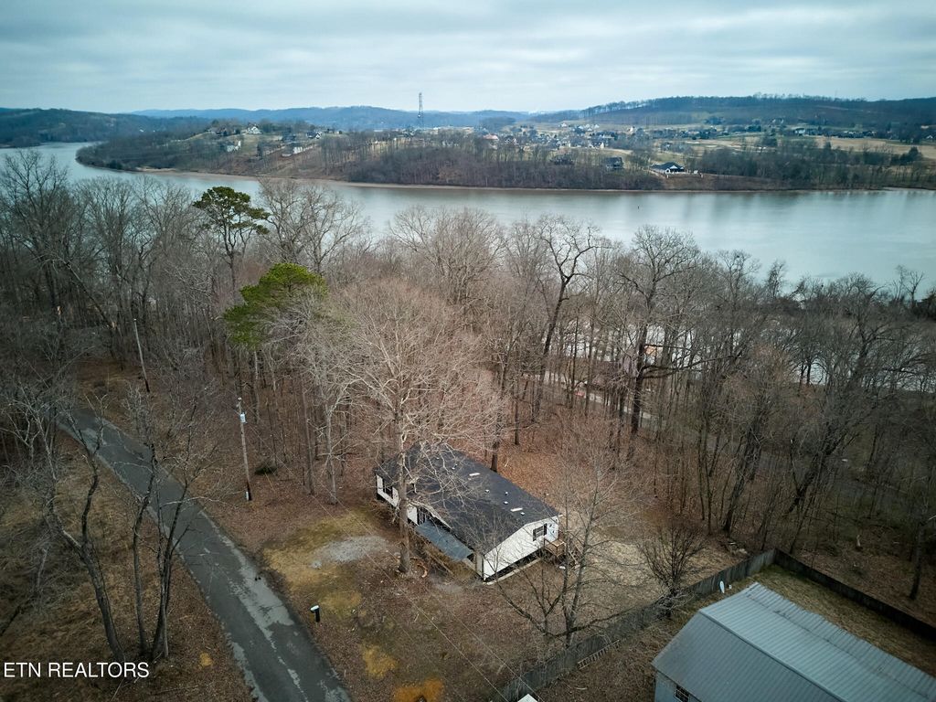 Photo of 212 Shady Trail Drive, Kingston, TN 37763 (MLS # 1330955)
