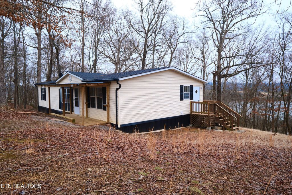 Photo of 212 Shady Trail Drive, Kingston, TN 37763 (MLS # 1330955)