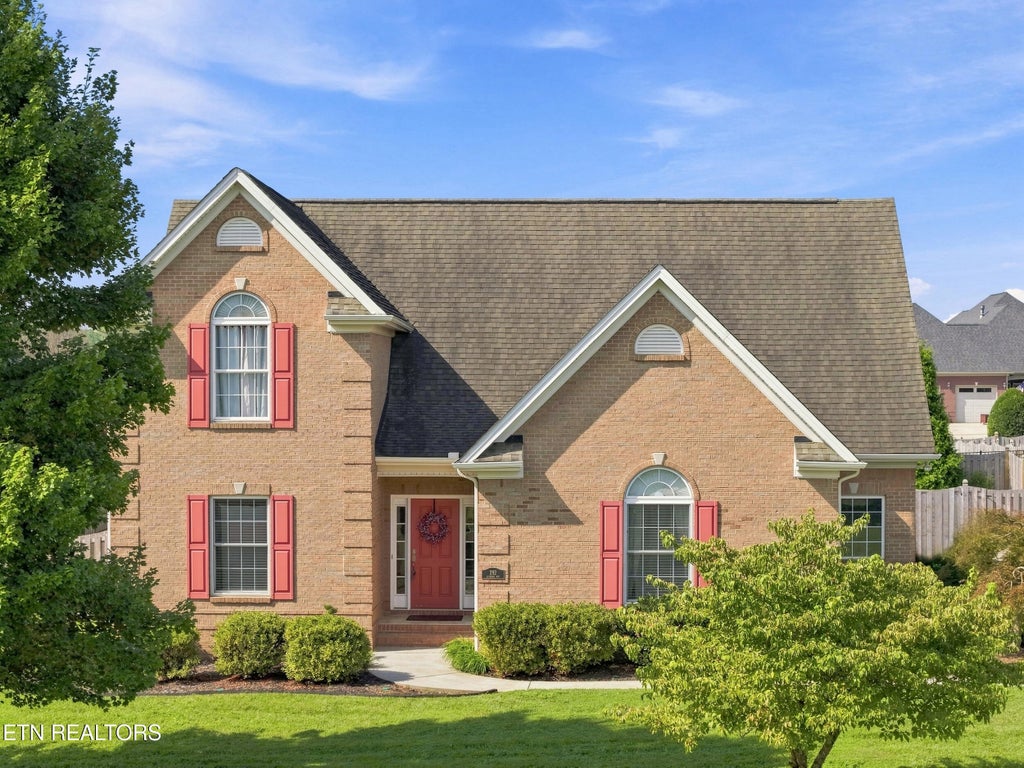 Photo of 292 Leeward Way, Lenoir City, TN 37772 (MLS # 1353129)