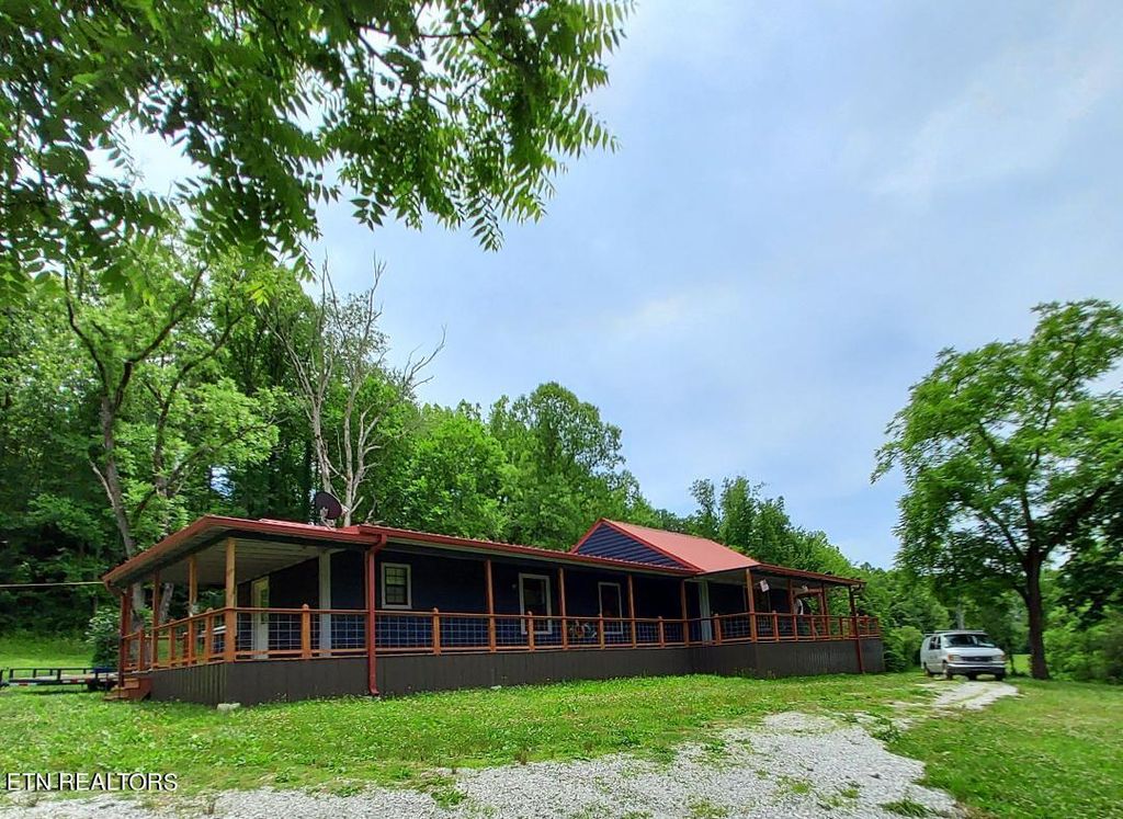 Photo of 156 Floyd Jeffers Rd, Huntsville, TN 37756 (MLS # 1250368)