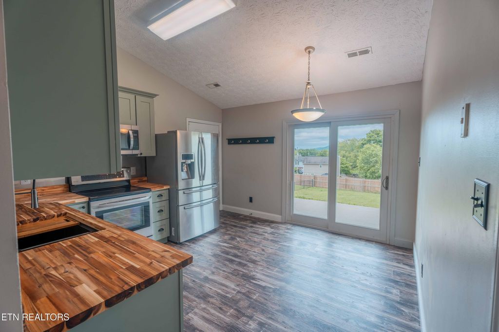 Photo of 7722 Ashcroft Way, Powell, TN 37849 (MLS # 1338993)