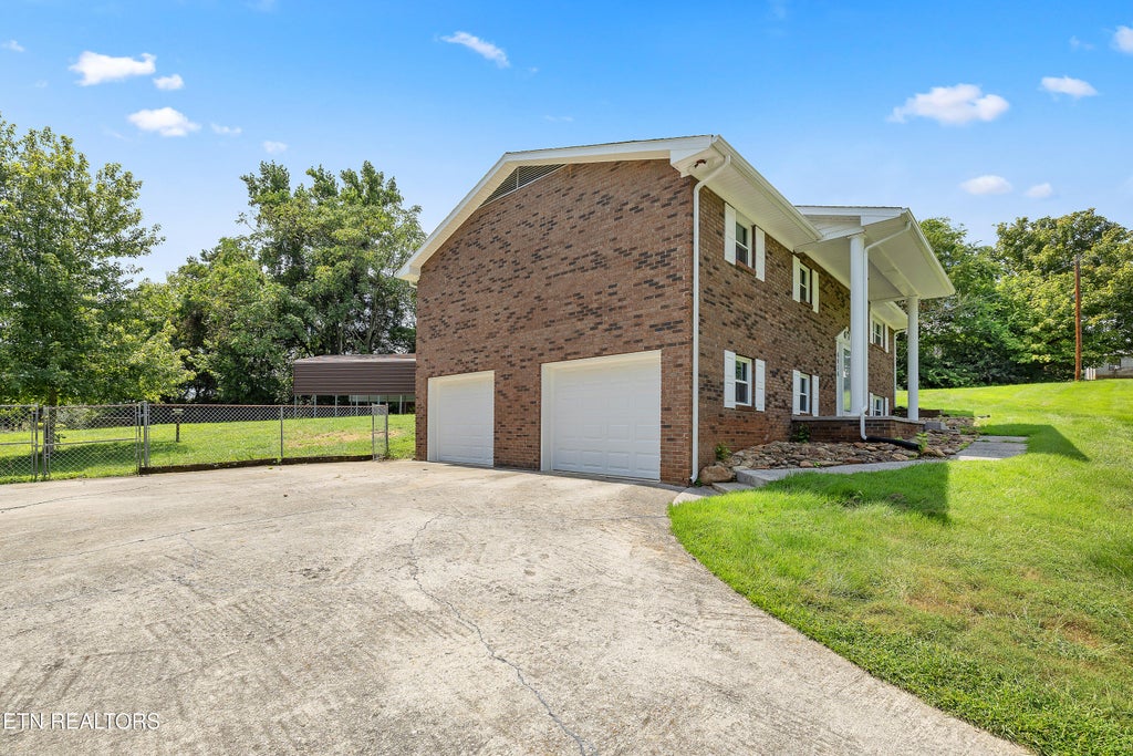Photo of 6916 Wood Rd, Corryton, TN 37721 (MLS # 1353589)