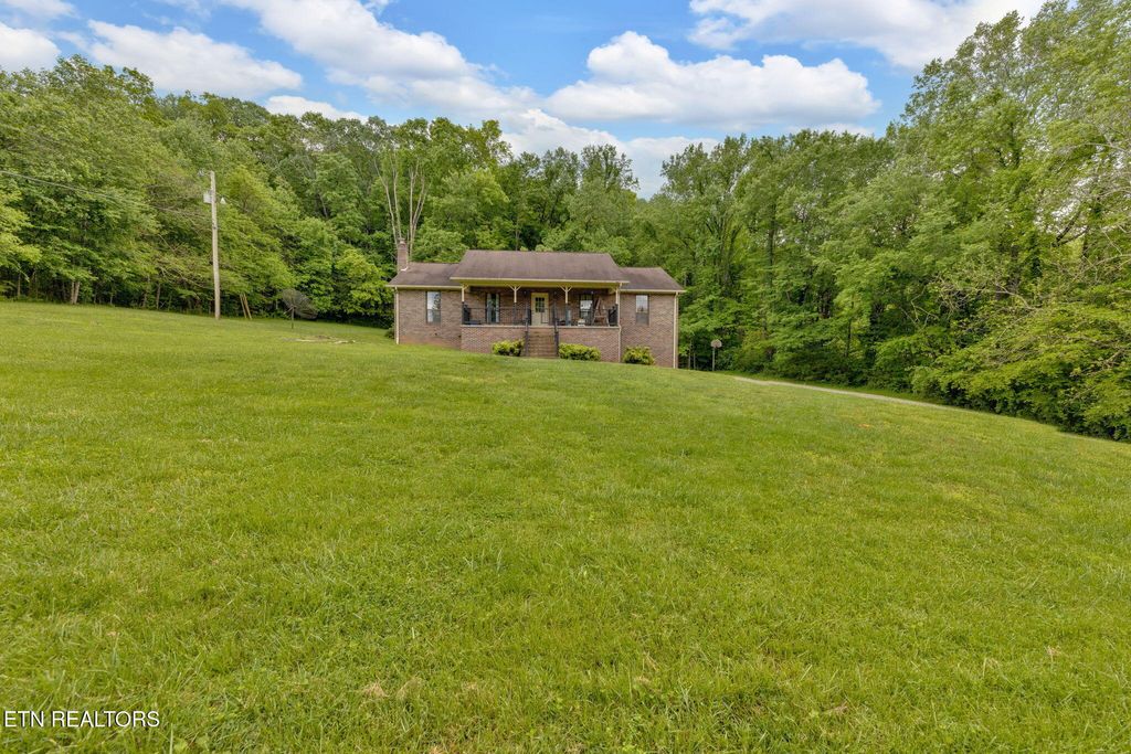 Photo of 243 Bunch Lane, Clinton, TN 37716 (MLS # 1310821)