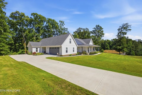 Tiny photo for 114 W Mountain Drive, Rockwood, TN 37854 (MLS # 1357273)