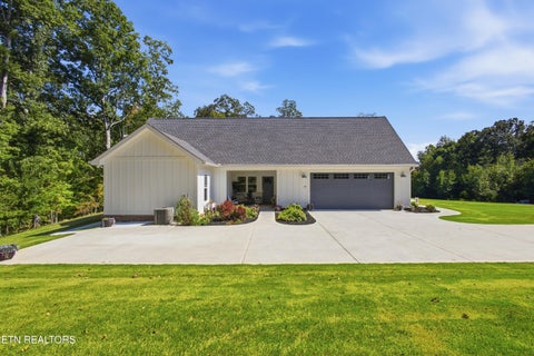 Tiny photo for 114 W Mountain Drive, Rockwood, TN 37854 (MLS # 1357273)
