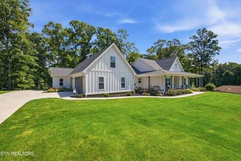 Photo of 114 W Mountain Drive, Rockwood, TN 37854 (MLS # 1357273)