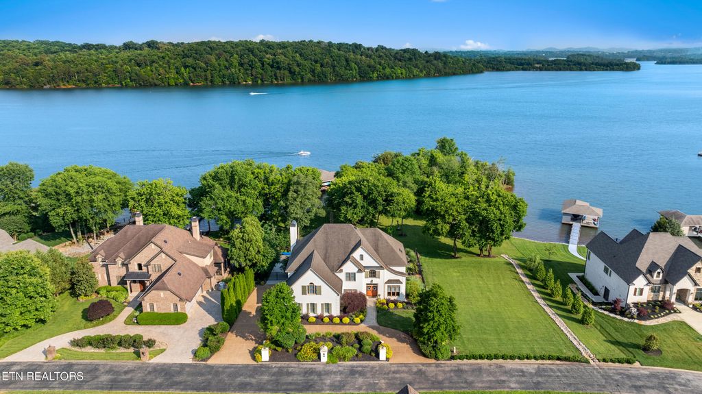 Photo of 140 Chickadee Circle, Vonore, TN 37885 (MLS # 1304325)