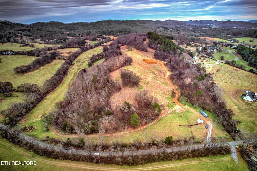 Photo of 635 Martin Mill Pike, Rockford, TN 37853 (MLS # 1285160)